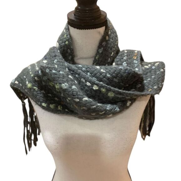 Helen Welsh, Italian Knit Scarf with Embedded Knit Details, Fringe, Unisex 60x8” - Picture 4 of 6